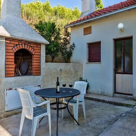 Tafra - One Bedroom Apartmán *